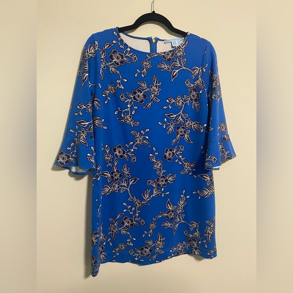 Draper James Geranium Shift Bell Sleeve Dress Size Medium - Picture 2 of 7